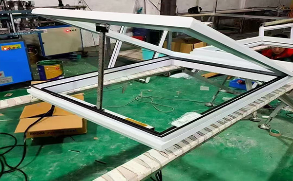 某地下车库出入口秦州排烟窗配置工程